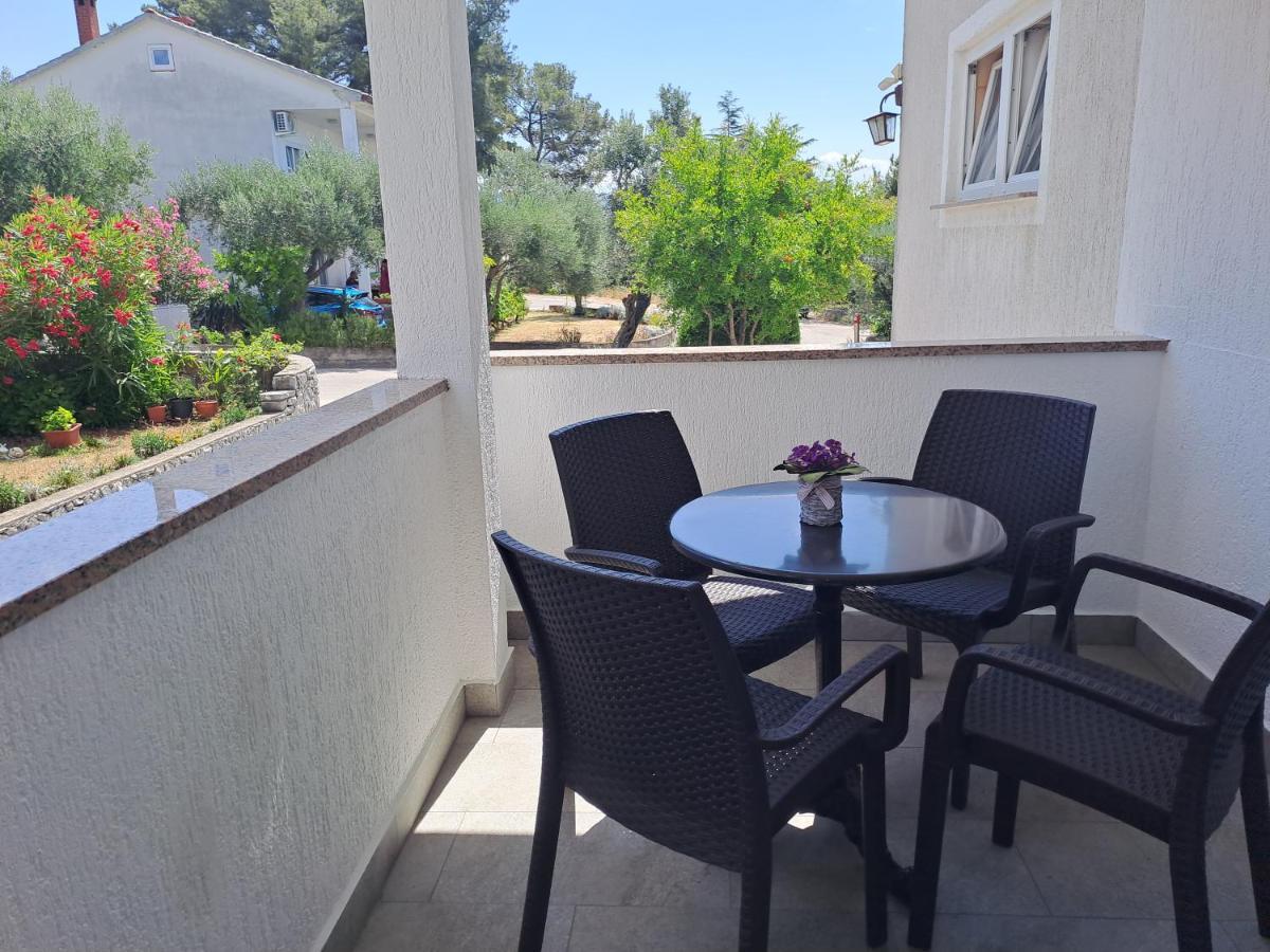 Studio Apartments Maslinik Krk Town Exterior photo