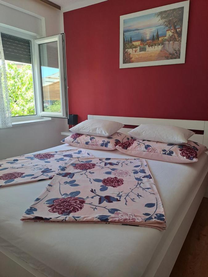 Studio Apartments Maslinik Krk Town Exterior photo