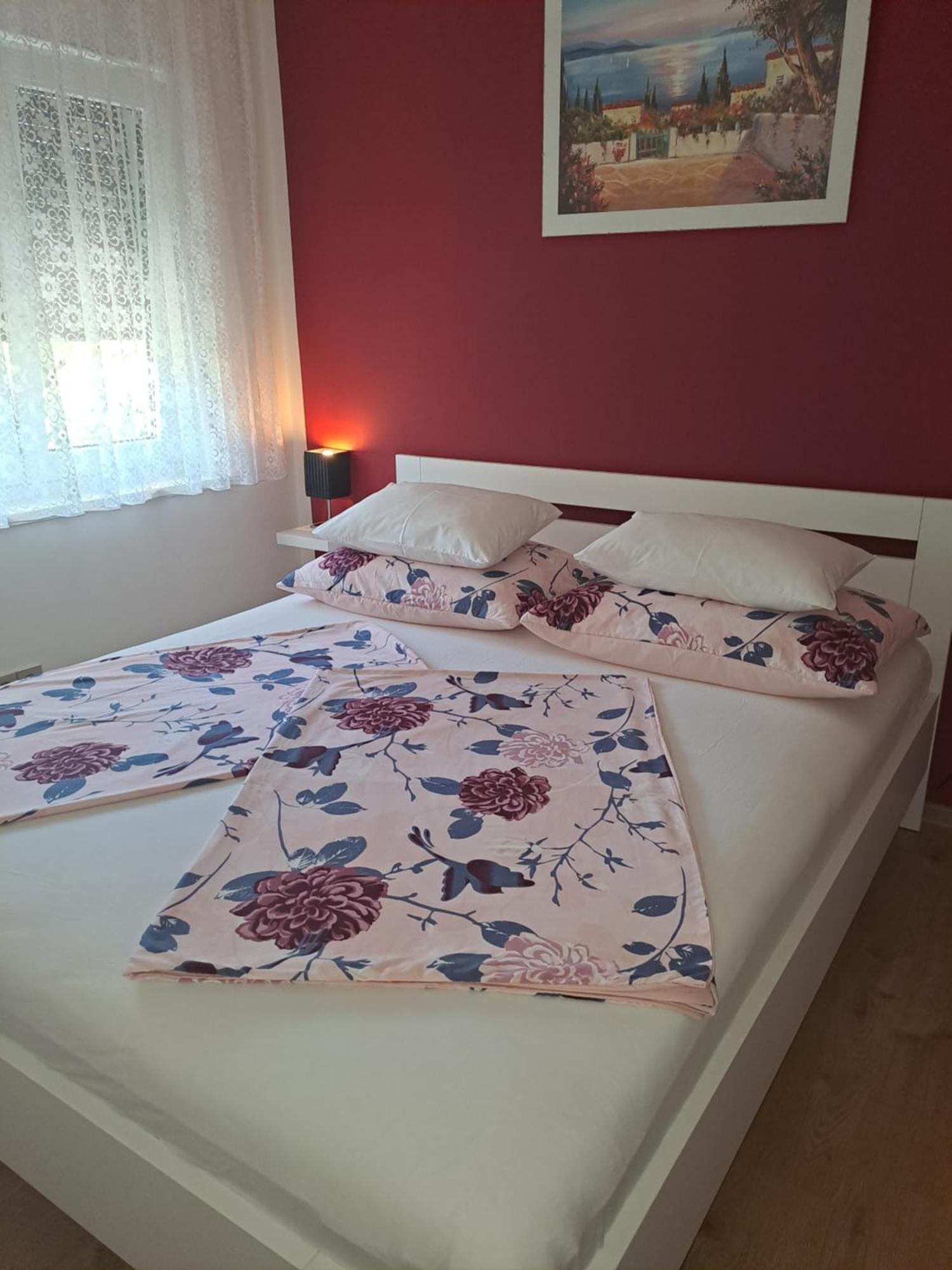 Studio Apartments Maslinik Krk Town Exterior photo