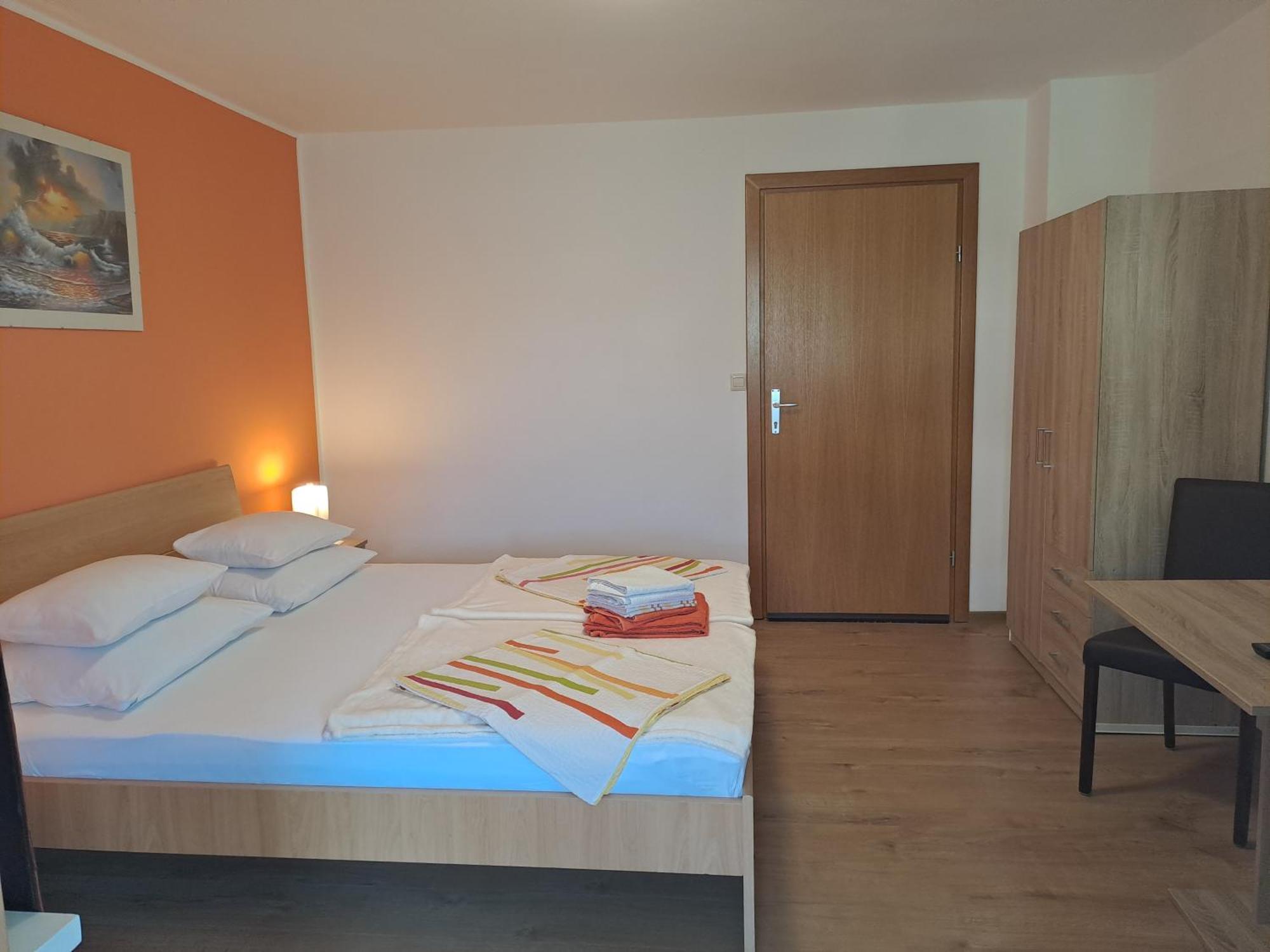 Studio Apartments Maslinik Krk Town Room photo